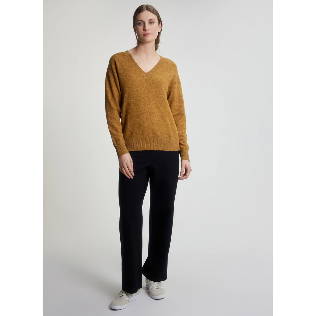 Fig Aniak V-Neck Sweater Women's - DIJON HT