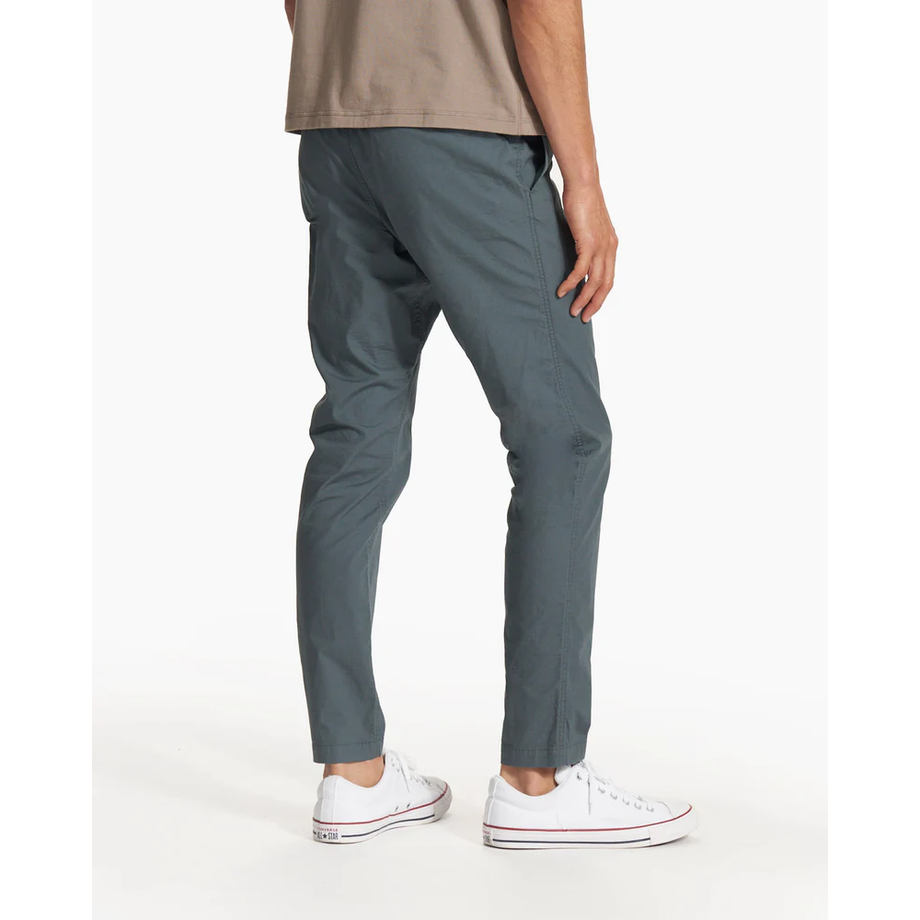 The Ripstop Climber Pant is the newest addition to Pathfinder and Vuori's  most versatile pant yet. Slip into comfort and style today! #mhkpathfinder # vuori